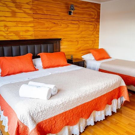 Casa Lucy Bed & Breakfast Пуерто Наталес Екстериор снимка