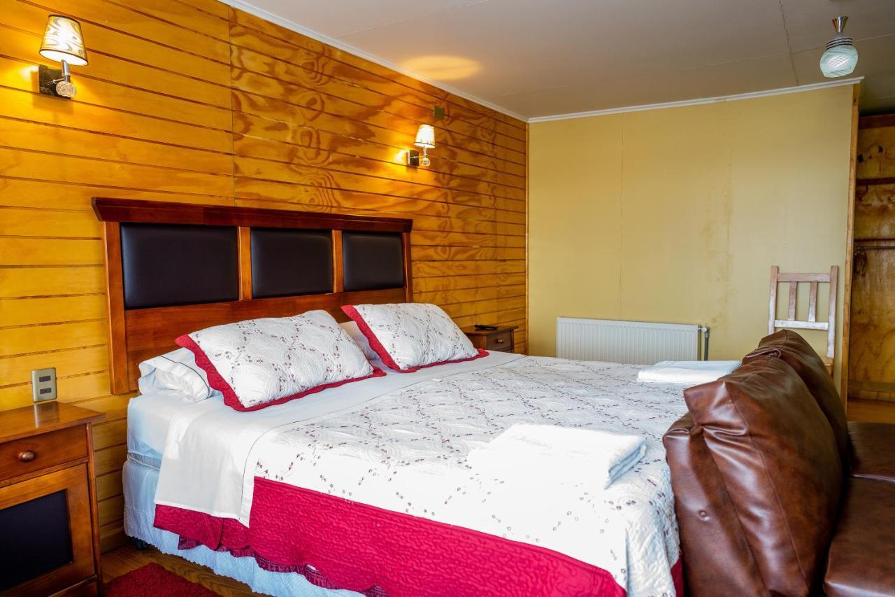 Casa Lucy Bed & Breakfast Пуерто Наталес Екстериор снимка