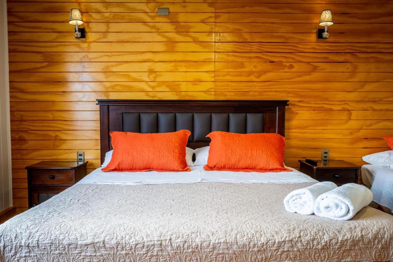 Casa Lucy Bed & Breakfast Пуерто Наталес Екстериор снимка