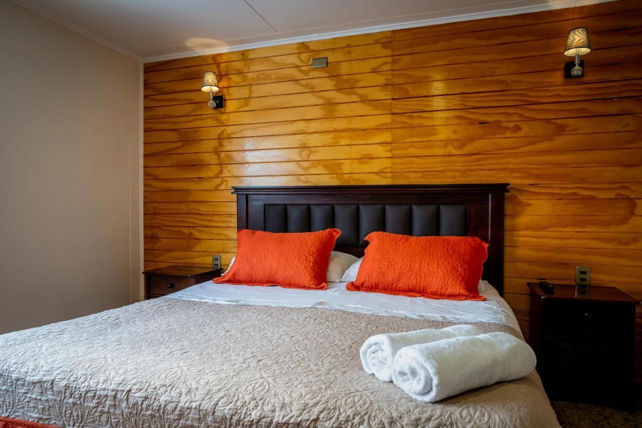 Casa Lucy Bed & Breakfast Пуерто Наталес Екстериор снимка