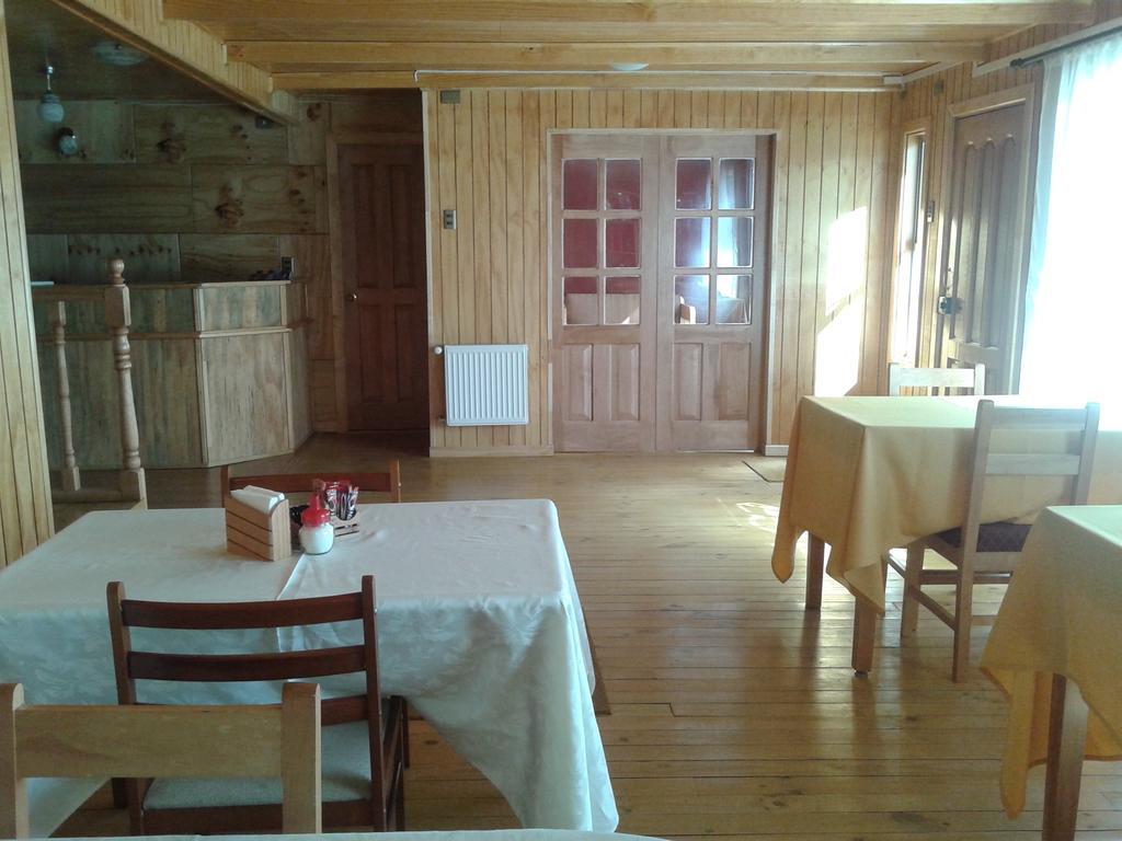 Casa Lucy Bed & Breakfast Пуерто Наталес Екстериор снимка
