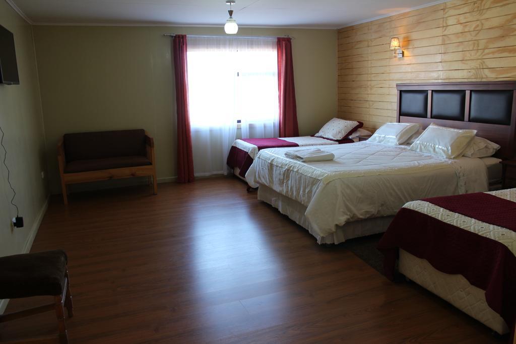 Casa Lucy Bed & Breakfast Пуерто Наталес Екстериор снимка