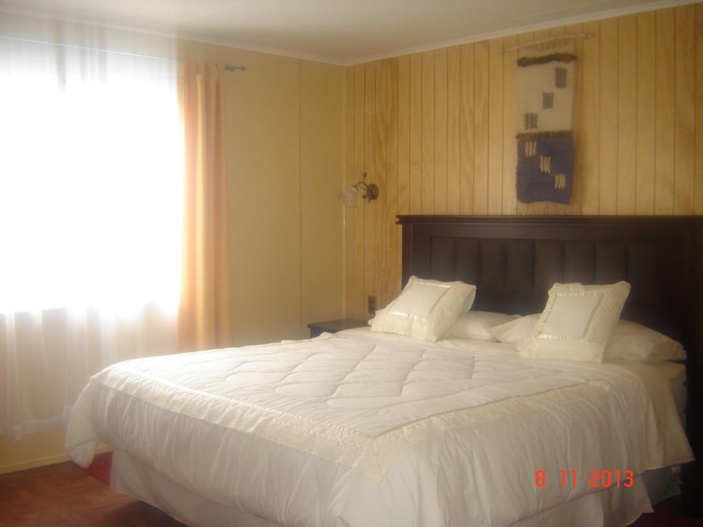 Casa Lucy Bed & Breakfast Пуерто Наталес Екстериор снимка