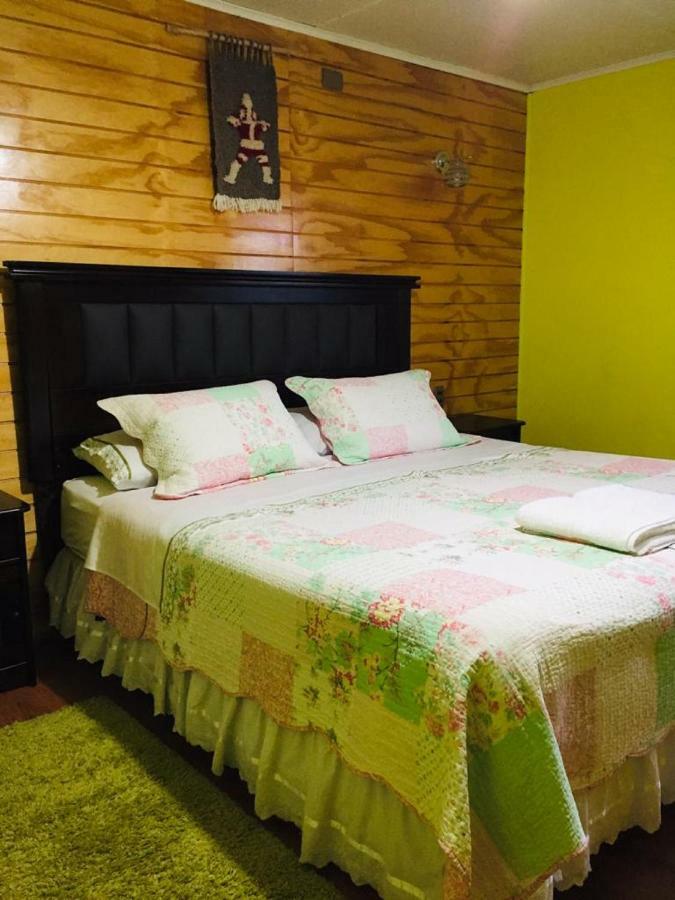 Casa Lucy Bed & Breakfast Пуерто Наталес Екстериор снимка